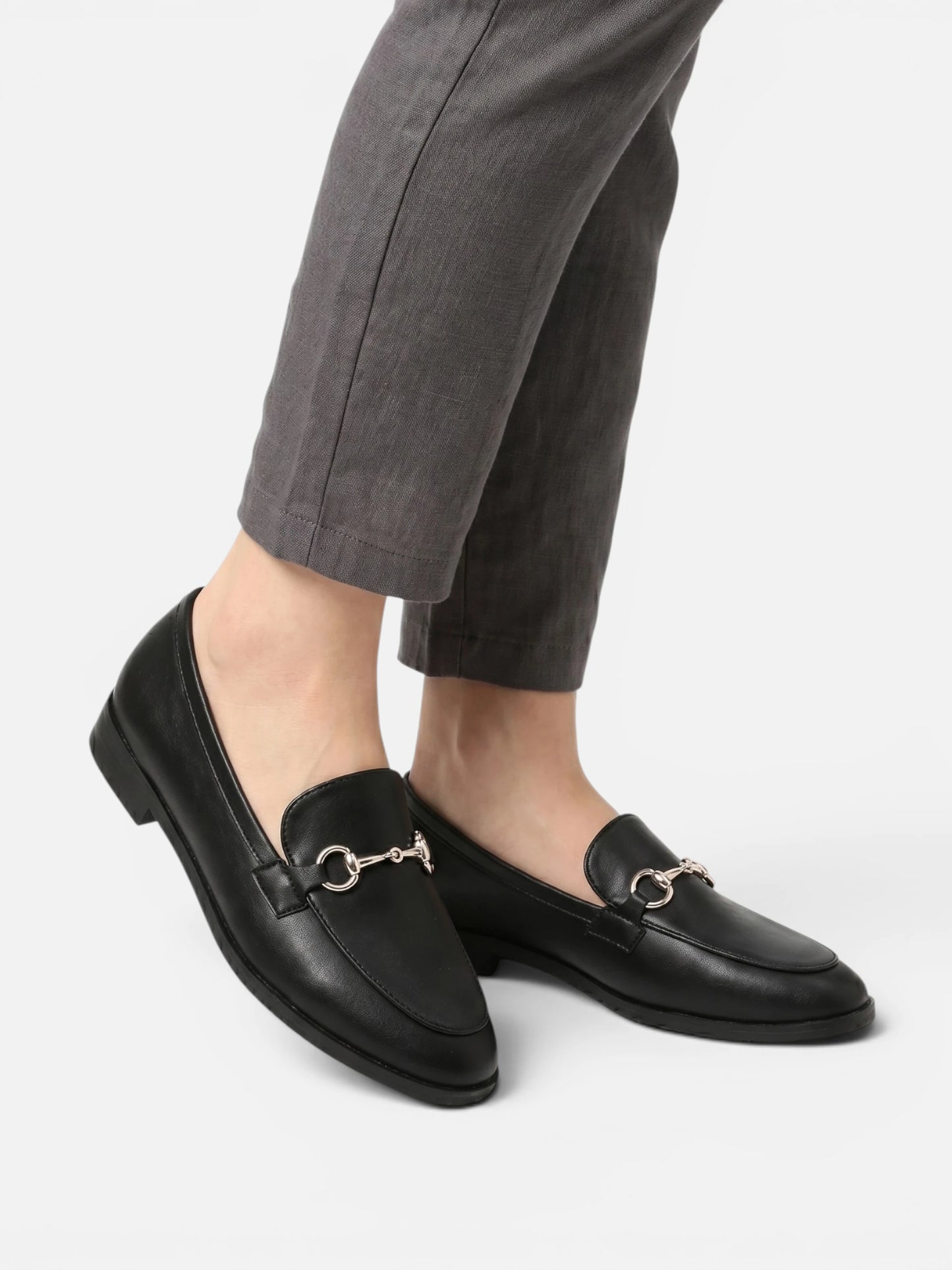 Montviro | Women’s Horsebit Flat Loafers – Refined Everyday Style