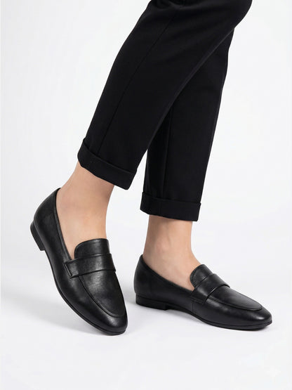 Montviro | Men’s Classic Penny Loafers – Minimalist Elegance