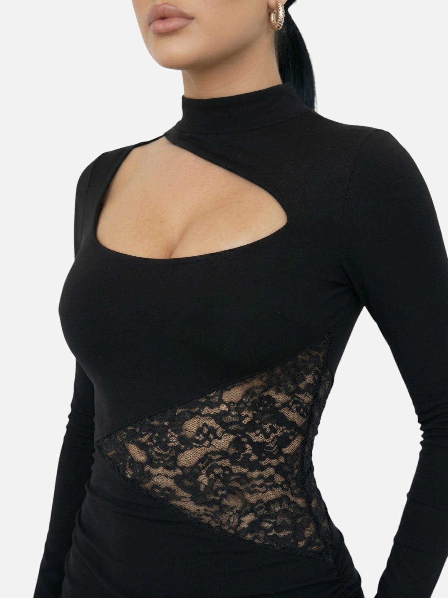 Montviro | Women’s Bodycon Mini Dress – Lace Detail Elegance