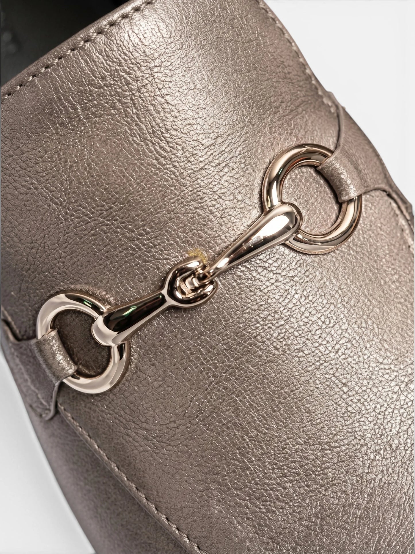 Montviro | Women’s Horsebit Flat Loafers – Refined Everyday Style